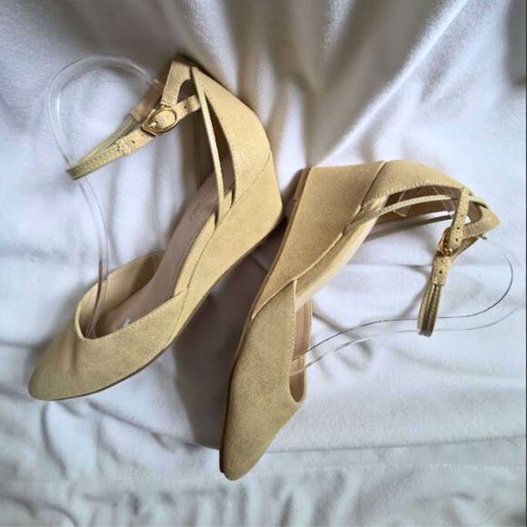 Steffie's Shoes I Size 10 I Suede Metallic Wedge Heel Strap Landmark I Tan Beige - Picture 12 of 16